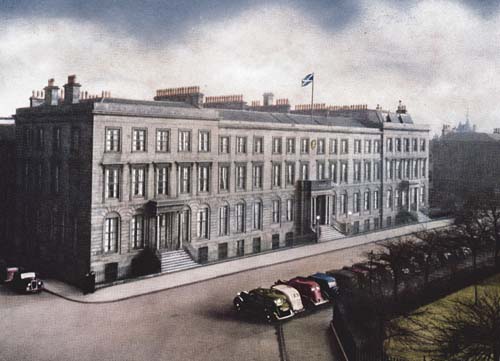 Blythswood Square opens in Glasgow